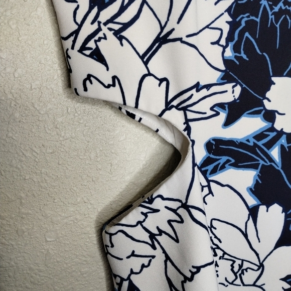 YUMI KIM Floral Showtime Dress Blue and White Size Large - Picture 3 of 8